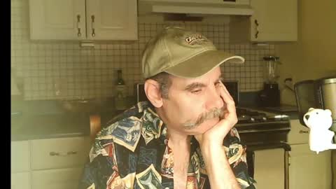 Snapshot of raylene4u2 chatting on July 5, 2026, 8:43 am Ray online show from July 5, 2026, 8:43 am