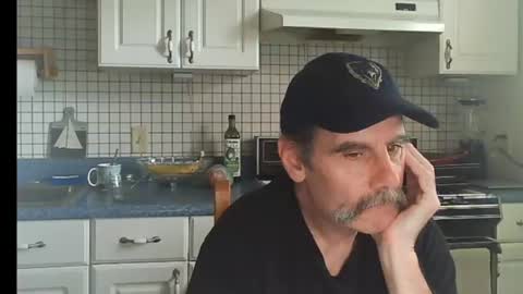 Snapshot of raylene4u2 chatting on July 10, 2026, 8:11 pm Ray online show from July 10, 2026, 8:11 pm