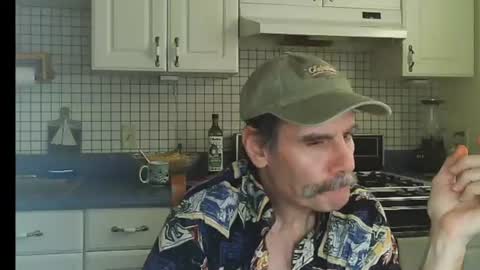 Snapshot of raylene4u2 chatting on July 19, 2026, 4:44 pm Ray online show from July 19, 2026, 4:44 pm