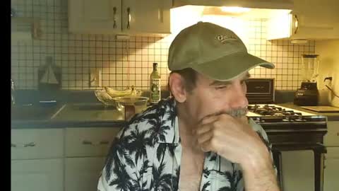 Snapshot of raylene4u2 chatting on July 27, 2026, 4:52 am Ray online show from July 27, 2026, 4:52 am