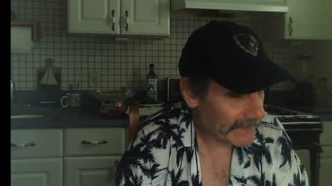 Snapshot of raylene4u2 chatting on July 28, 2026, 7:39 pm Ray online show from July 28, 2026, 7:39 pm