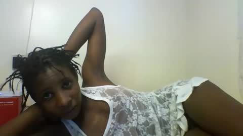 Snapshot of raylucia chatting on April 30, 2026, 5:47 am ray online show from April 30, 2026, 5:47 am