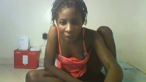 Snapshot of raylucia chatting on May 12, 2026, 6:38 pm ray online show from May 12, 2026, 6:38 pm