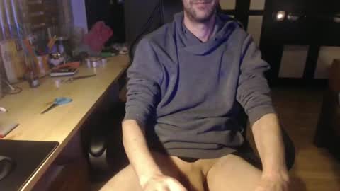 Ray online show from February 15, 2025, 8:22 pm