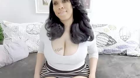 rayne woods online show from June 21, 2026, 9:01 am