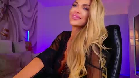 raysalexis19 online show from July 30, 2026, 12:15 pm