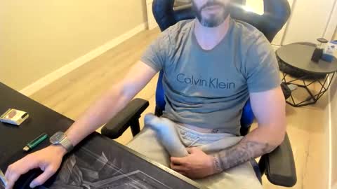 Snapshot of raysexparty chatting on March 10, 2026, 6:13 pm raysexparty online show from March 10, 2026, 6:13 pm