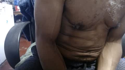 Snapshot of raysmith77777777 chatting on December 14, 2024, 7:14 pm Ray online show from December 14, 2024, 7:14 pm