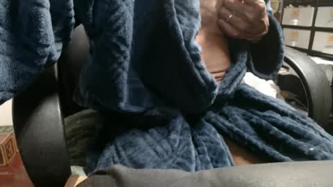 Snapshot of raysmith77777777 chatting on January 2, 2025, 2:43 am Ray online show from January 2, 2025, 2:43 am