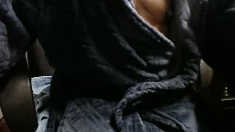 Snapshot of raysmith77777777 chatting on November 2, 2025, 12:24 am Ray online show from November 2, 2025, 12:24 am