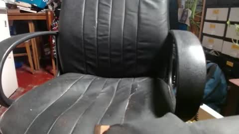 Snapshot of raysmith77777777 chatting on November 18, 2025, 12:05 am Ray online show from November 18, 2025, 12:05 am