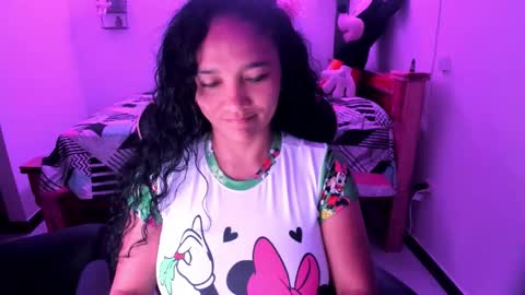 Danna online show from November 14, 2025, 10:51 pm