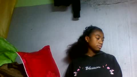 Snapshot of razafyela chatting on July 24, 2026, 6:50 pm razafyela online show from July 24, 2026, 6:50 pm