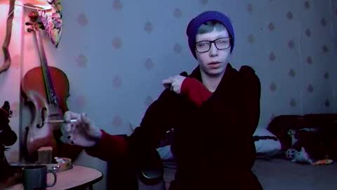 Snapshot of raziel_haze chatting on February 16, 2025, 6:10 am Yrriel Strife Candy-Demon Caveboy mr. Cringe online show from February 16, 2025, 6:10 am