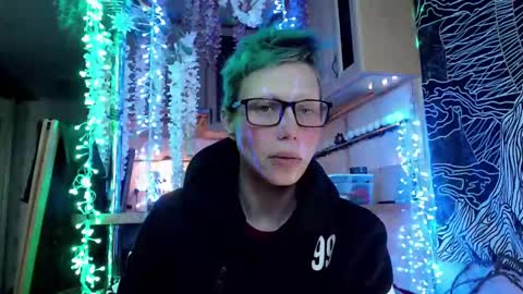 Snapshot of raziel_haze chatting on February 16, 2025, 1:16 pm Yrriel Strife Candy-Demon Caveboy mr. Cringe online show from February 16, 2025, 1:16 pm