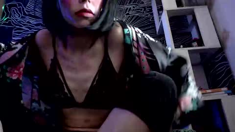 Snapshot of raziel_haze chatting on February 19, 2025, 11:38 am Yrriel Strife Candy-Demon Caveboy mr. Cringe online show from February 19, 2025, 11:38 am