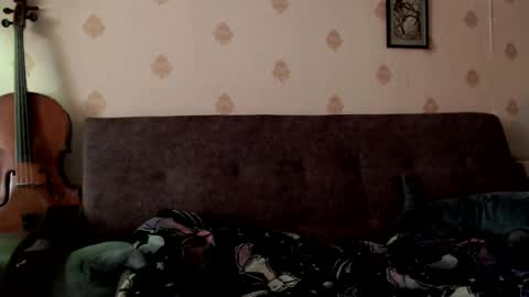 Snapshot of raziel_haze chatting on February 22, 2025, 10:07 am Yrriel Strife Candy-Demon Caveboy mr. Cringe online show from February 22, 2025, 10:07 am