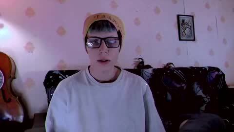 Snapshot of raziel_haze chatting on March 1, 2025, 4:11 pm Yrriel Strife Candy-Demon Caveboy mr. Cringe online show from March 1, 2025, 4:11 pm