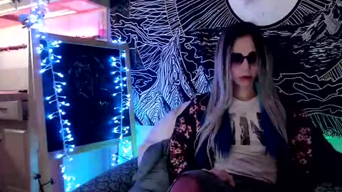 Snapshot of raziel_haze chatting on March 5, 2025, 2:12 pm Yrriel Strife Candy-Demon Caveboy mr. Cringe online show from March 5, 2025, 2:12 pm