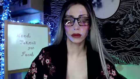 Snapshot of raziel_haze chatting on March 7, 2025, 7:41 am Yrriel Strife Candy-Demon Caveboy mr. Cringe online show from March 7, 2025, 7:41 am