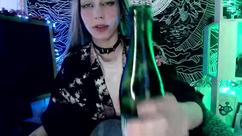 Snapshot of raziel_haze chatting on March 10, 2025, 4:57 pm Yrriel Strife Candy-Demon Caveboy mr. Cringe online show from March 10, 2025, 4:57 pm