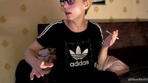 Snapshot of raziel_haze chatting on September 15, 2025, 3:56 pm Yrriel Strife Candy-Demon Caveboy mr. Cringe online show from September 15, 2025, 3:56 pm