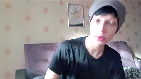 Snapshot of raziel_haze chatting on September 30, 2025, 6:29 am Yrriel Strife Candy-Demon Caveboy mr. Cringe online show from September 30, 2025, 6:29 am