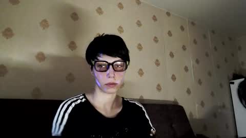 Snapshot of raziel_haze chatting on November 3, 2025, 1:12 pm Yrriel Strife Candy-Demon Caveboy mr. Cringe online show from November 3, 2025, 1:12 pm