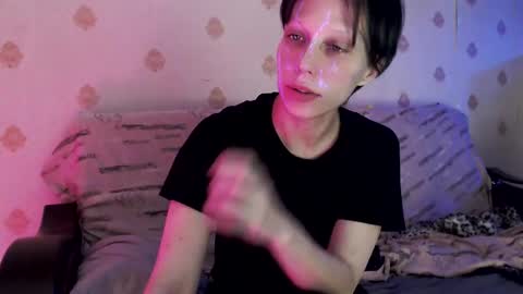 Snapshot of raziel_haze chatting on December 5, 2025, 5:16 am Yrriel Strife Candy-Demon Caveboy mr. Cringe online show from December 5, 2025, 5:16 am