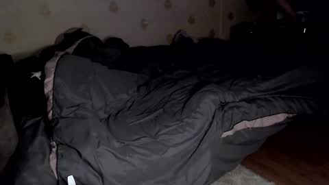 Snapshot of raziel_haze chatting on February 26, 2026, 5:39 am Yrriel Strife Candy-Demon Caveboy mr. Cringe online show from February 26, 2026, 5:39 am