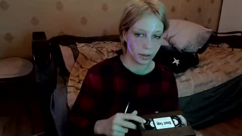 Snapshot of raziel_haze chatting on March 9, 2026, 4:38 am Yrriel Strife Candy-Demon Caveboy mr. Cringe online show from March 9, 2026, 4:38 am