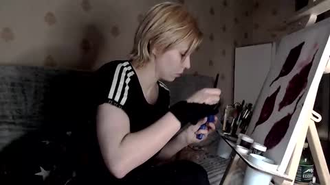 Snapshot of raziel_haze chatting on March 23, 2026, 2:21 pm Yrriel Strife Candy-Demon Caveboy mr. Cringe online show from March 23, 2026, 2:21 pm