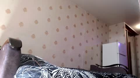 Snapshot of raziel_haze chatting on March 27, 2026, 8:26 am Yrriel Strife Candy-Demon Caveboy mr. Cringe online show from March 27, 2026, 8:26 am