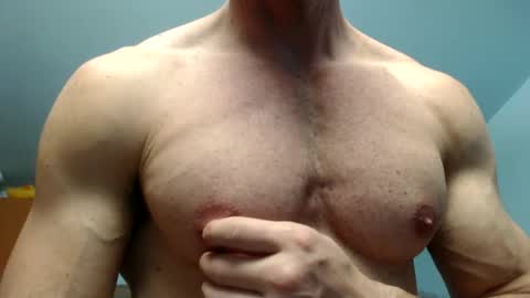 razorramon13 online show from April 24, 2026, 7:16 pm