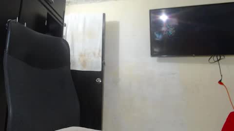 Snapshot of real1dk chatting on December 6, 2024, 3:52 am Sthith online show from December 6, 2024, 3:52 am