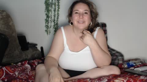 Fannie online show from February 1, 2025, 10:55 pm