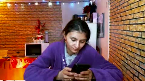 Snapshot of real_coupl3 chatting on February 2, 2026, 8:07 pm real_coupl3 online show from February 2, 2026, 8:07 pm