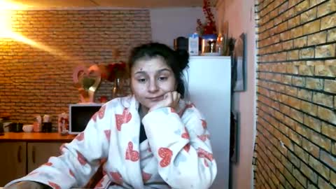 Snapshot of real_coupl3 chatting on February 15, 2026, 8:46 am real_coupl3 online show from February 15, 2026, 8:46 am