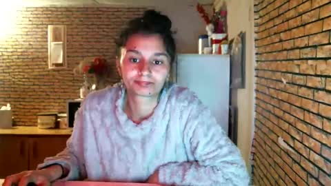 Snapshot of real_coupl3 chatting on March 16, 2026, 7:29 pm real_coupl3 online show from March 16, 2026, 7:29 pm