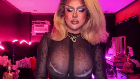 Snapshot of real_dom_phuta chatting on October 15, 2025, 1:17 am Miss Katrina De Futah Goddess of HELL online show from October 15, 2025, 1:17 am