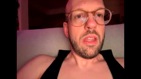 HugeSecret online show from May 3, 2026, 11:44 pm