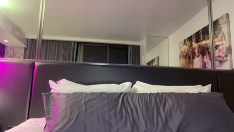 Jade  online show from December 16, 2024, 1:10 am