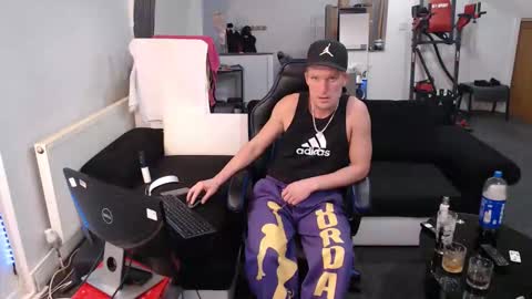 Ask me online show from February 22, 2026, 1:42 pm