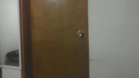 Snapshot of realmenol24k chatting on January 16, 2026, 2:37 am SexyFlacko online show from January 16, 2026, 2:37 am