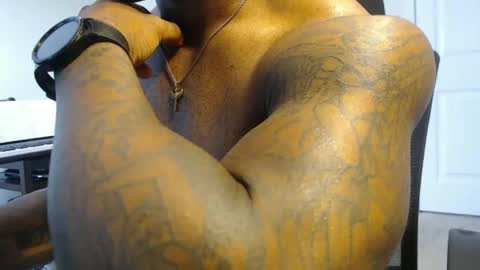 Snapshot of realreyblack chatting on September 29, 2025, 6:24 pm Rey online show from September 29, 2025, 6:24 pm