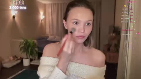 AliceEve online show from December 3, 2024, 7:00 pm