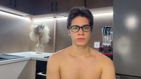 AliceEve online show from February 14, 2025, 5:36 pm