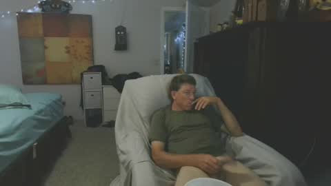 Snapshot of realwork2422 chatting on July 14, 2026, 8:52 am realwork2422 online show from July 14, 2026, 8:52 am