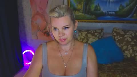 Snapshot of reasonforpassion_ chatting on September 20, 2025, 5:25 pm Im a little sick. Ill be back soon. online show from September 20, 2025, 5:25 pm