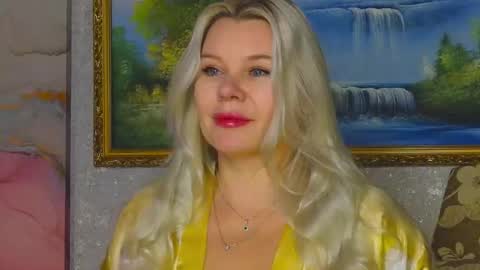 Snapshot of reasonforpassion_ chatting on October 19, 2025, 3:23 pm Im a little sick. Ill be back soon. online show from October 19, 2025, 3:23 pm